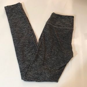 Beyond Yoga Grey Leggings Size XS